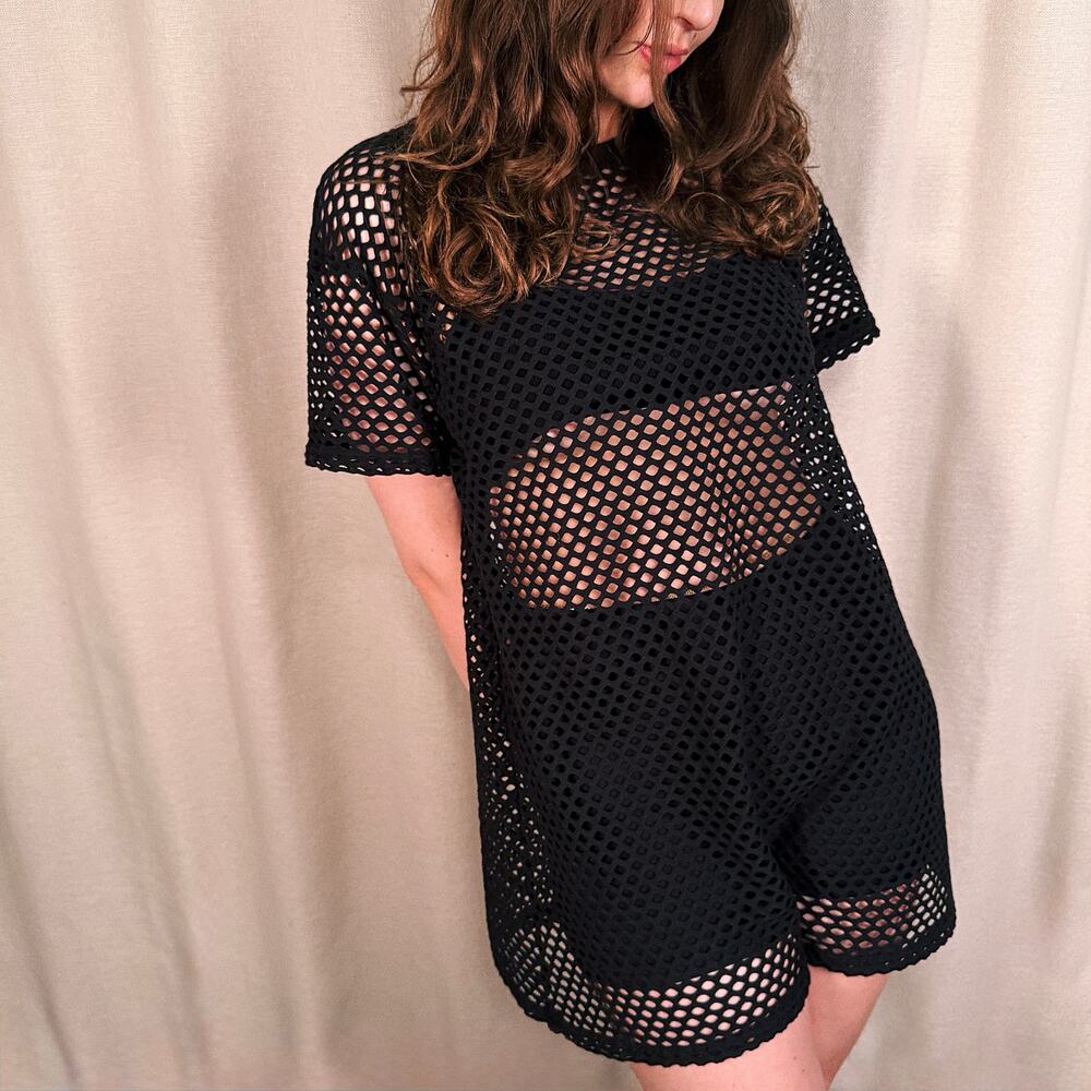 Classic Hot Topic Black Sheer Fishnet Mesh Short Sleeve Unisex Top